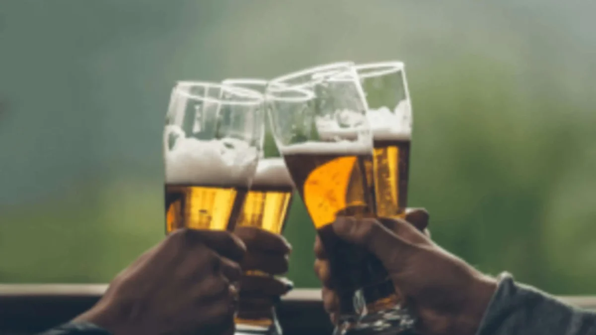 Drinking And Toasting Etiquette in These 15 Countries