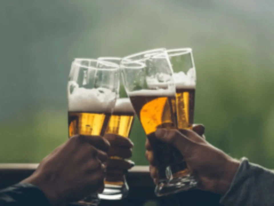 Drinking And Toasting Etiquette in These 15 Countries