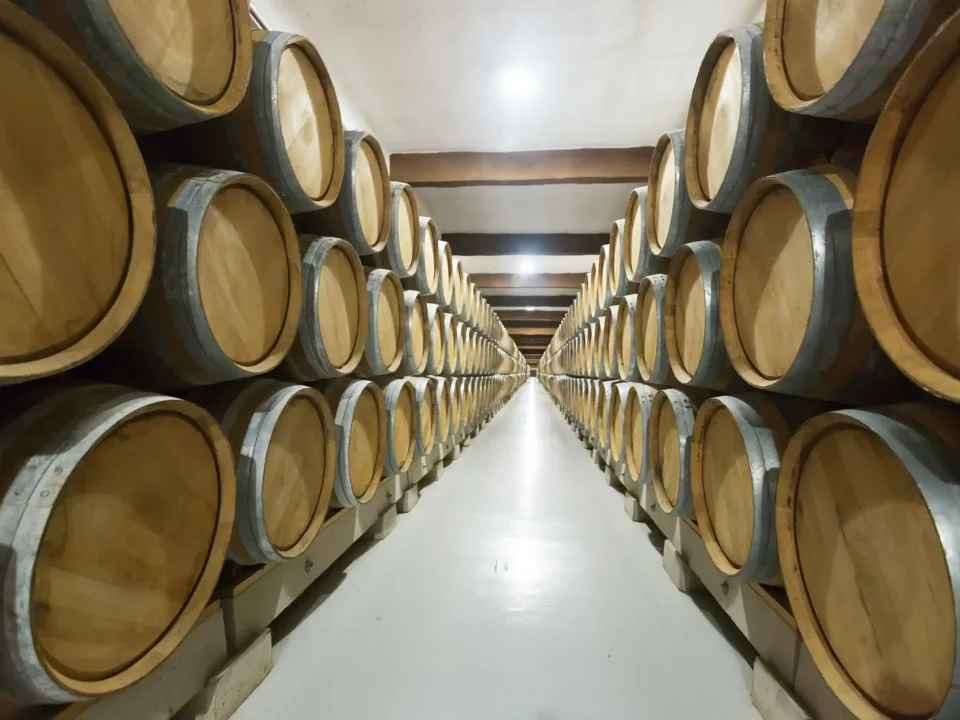 Choosing the Right Barrel Supplier for High-Volume